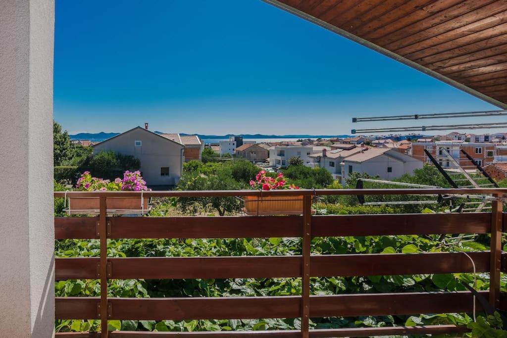 Apartment Roko - Up To 4 People With Free Parking Zadar Eksteriør bilde